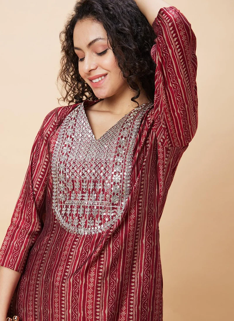 جلو باص جلوبس سنيكرز نسائي بطبعات عرقية مرصع بالترتر